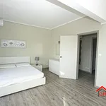 Rent 4 bedroom apartment in Genoa