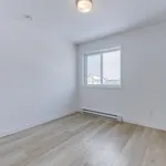 Appartement de 1463 m² avec 5 chambre(s) en location à Sherbrooke