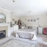 Rent 5 bedroom house in South East England