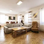 Miete 9 Schlafzimmer haus von 239 m² in Linz