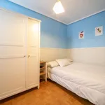 Rent a room of 150 m² in madrid