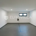 Rent 3 bedroom apartment of 177 m² in Zagreb