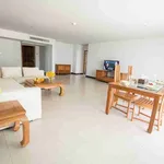 Rent 3 bedroom apartment of 190 m² in Bangkok