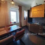 Rent 3 bedroom apartment of 92 m² in Split