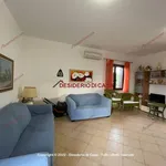 Rent 4 bedroom house of 90 m² in Campofelice di Roccella