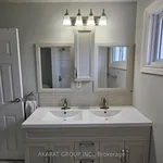 3 bedroom house of 3229 sq. ft in Hamilton (Stoney Creek)