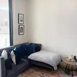 Rent 2 bedroom apartment in Melbourne