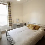 Rent 2 bedroom flat in Aberdeen