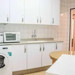 Rent a room of 95 m² in valencia