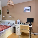 Rent 4 bedroom apartment of 68 m² in Krakow