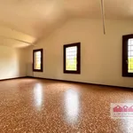 Affitto 4 camera appartamento di 150 m² in Vicenza