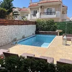 Rent 4 bedroom house of 350 m² in Γλυφάδα