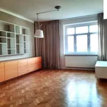 Pronajměte si 2 ložnic/e byt o rozloze 77 m² v Praha