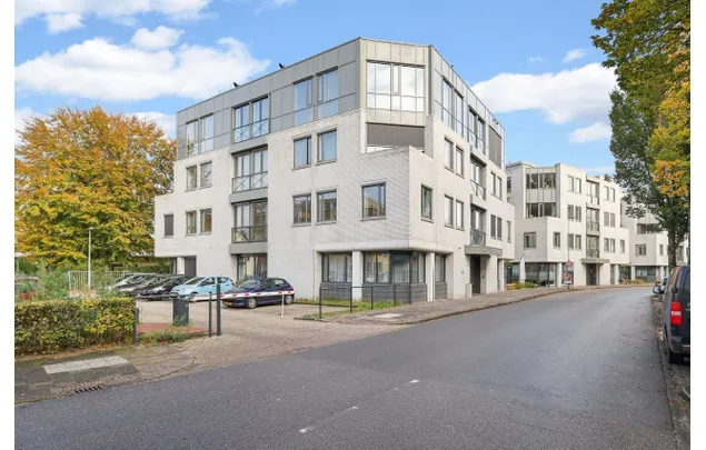 Huur 1 slaapkamer appartement van 45 m² in Raadhuisplein