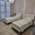 Rent 5 bedroom apartment of 90 m² in Cagliari