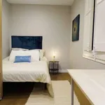 Rent a room of 117 m² in barcelona