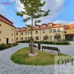 Pronajměte si 3 ložnic/e byt o rozloze 98 m² v Praha