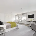 Rent 3 bedroom apartment of 295 m² in London