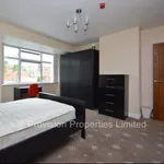 Rent 4 bedroom house in Leeds