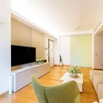 Rent 4 bedroom apartment of 120 m² in Milan