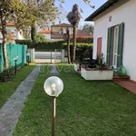 Villa Bifamiliare in in affitto da privato a Pietrasanta via Umberto Maddalena, 91, giardino privato, posto auto, da privato - TrovaCasa