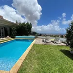 Rent 4 bedroom house of 418 m² in Funchal