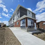 4 bedroom apartment of 1022 sq. ft in Sherbrooke