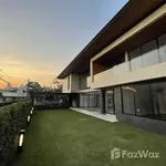 Rent 5 bedroom house of 610 m² in Bangkok