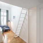 Rent 6 bedroom apartment of 90 m² in Berlin