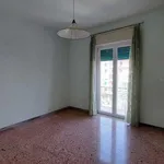 Affitto 3 camera appartamento di 80 m² in salerno