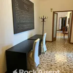 Rent 3 bedroom apartment of 185 m² in Padova