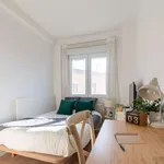 Rent a room of 100 m² in madrid