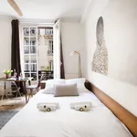 Rent 1 bedroom apartment of 20 m² in Paris