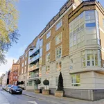 Rent 2 bedroom apartment of 92 m² in London