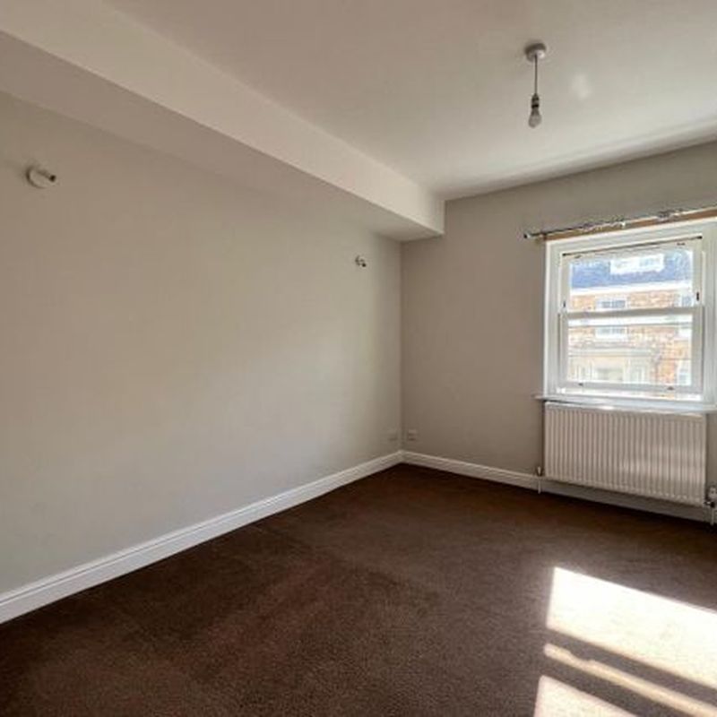 Flat to rent in Albemarle Crescent, Scarborough YO11