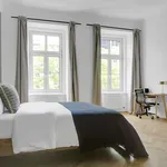 Rent 3 bedroom apartment of 1270 m² in Vienna