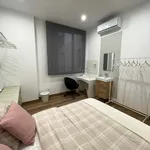 Rent a room of 100 m² in Barcelona