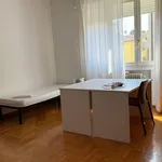 Rent 4 bedroom apartment of 90 m² in Padua