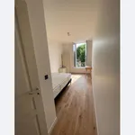 Rent 1 bedroom apartment of 200 m² in Bordeaux