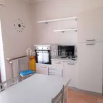 Affitto 3 camera casa di 95 m² in Alessandria