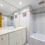 Alquilo 4 dormitorio apartamento de 157 m² en Valencia