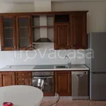 Affitto 2 camera appartamento di 80 m² in Villafranca di Verona