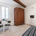 Rent 1 bedroom apartment in Florence