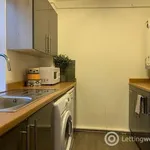 Rent 2 bedroom flat in Aberdeen