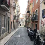 Rent a room of 64 m² in lisbon