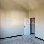 Affitto 4 camera appartamento di 141 m² in Genova