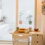 Rent 2 bedroom apartment of 75 m² in lisbon