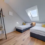 Pronajměte si 2 ložnic/e byt o rozloze 67 m² v Prague