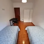 Rent 4 bedroom apartment in Lisbon