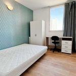 Rent a room of 80 m² in paris